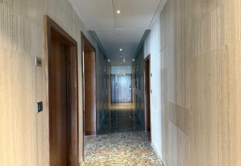 Hotel Acksia Inn Hotel Overview