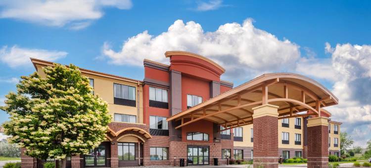 克拉丽奥波恩特苏福尔斯机场酒店(Clarion Pointe Sioux Falls Airport)图片