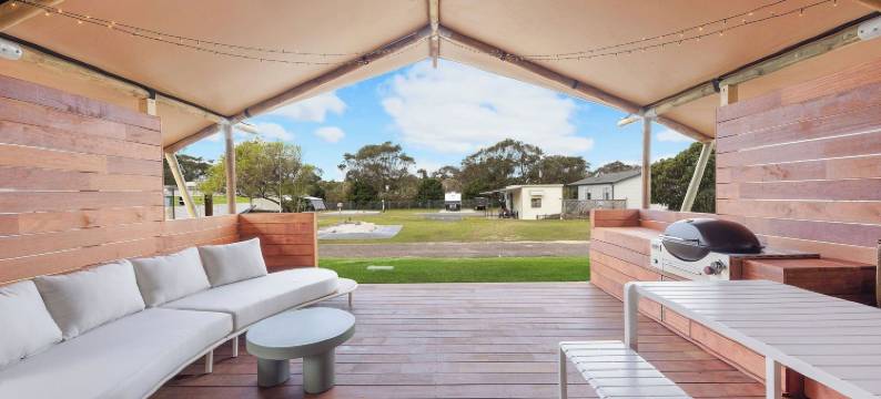 倒影鹰巢城- 假日公园(Reflections Hawks Nest - Holiday Park)图片