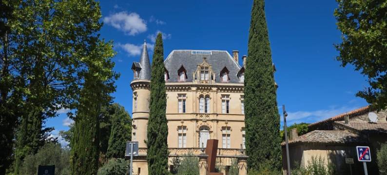 Village House in Pélissanne near Luberon图片