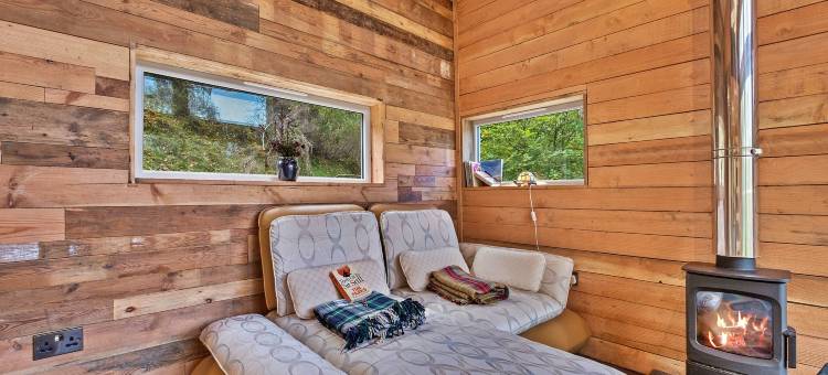 Chalet in Highlands near Loch Ness图片