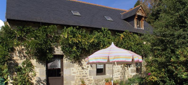 Breton Escape in Querrien图片