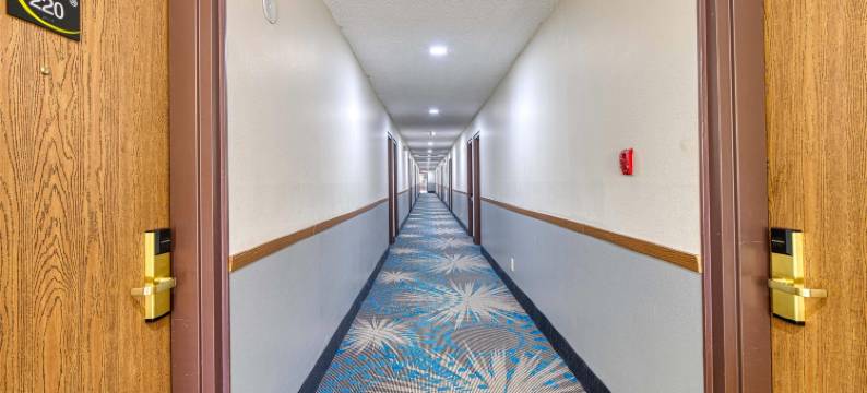 温泉城温德姆速8酒店(Super 8 by Wyndham Hot Springs)图片