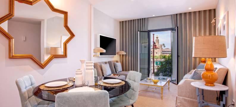 Luxury apartment Torre del Oro view. Betis XIV图片