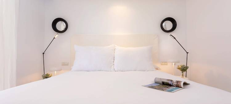 Bright apartment front of beach. Guadalmansa Beach图片