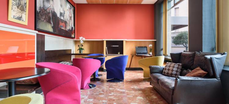 克里索奇多斯酒店(Crisol Quindós)图片