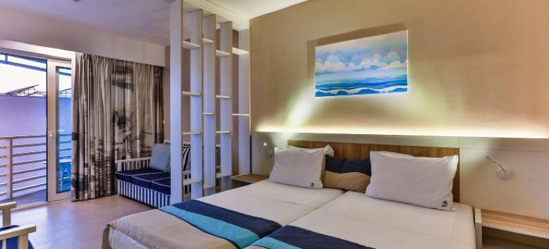 Carine德尔芬酒店(Carine Hotel Delfin)图片