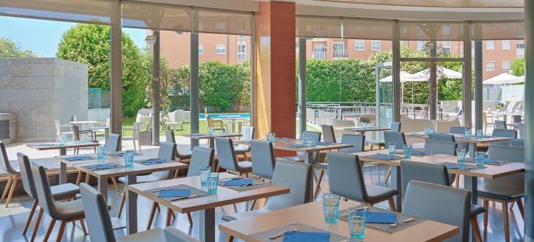 由波特文图拉世界运营的东西风别墅中心(Ponient Vila Centric by PortAventura World)图片