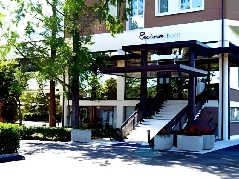 Recina HotelOver view