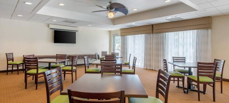 蓬塔戈尔达夏洛特港舒眠套房酒店(Sleep Inn & Suites Port Charlotte-Punta Gorda)图片