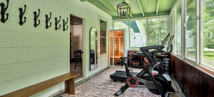 豪华翻新的农家乐小屋(Luxuriously Restored Farm Cabin)图片