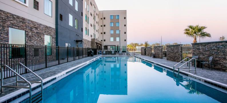 IHG奥卡拉Staybridge Suites近马术水上运动中心(Staybridge Suites Ocala-Near Equestrian-Aquatics by IHG)图片