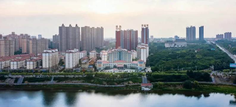 唐河东正蓝湾国际饭店图片