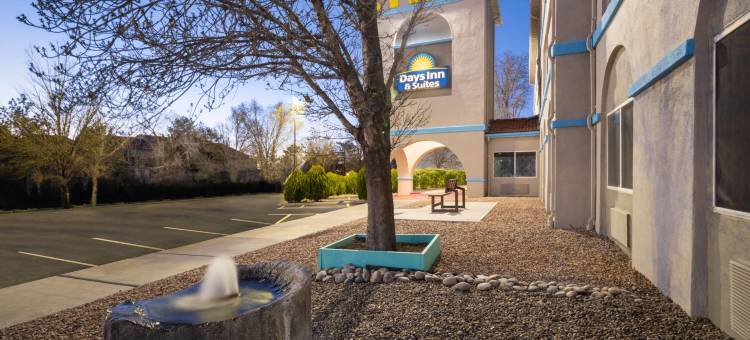 阿尔伯克基机场戴斯套房酒店(Days Inn & Suites by Wyndham Airport Albuquerque)图片