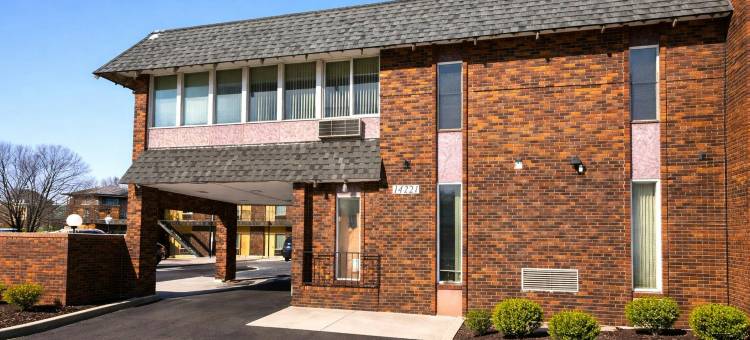 皇后B汽车旅馆，底特律-沃伦(The Queen B Motel, Detroit-Warren)图片