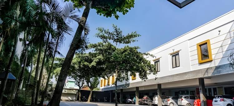 图隆阿贡沃特尔酒店(Grand Charis Hotel Tulungagung)图片