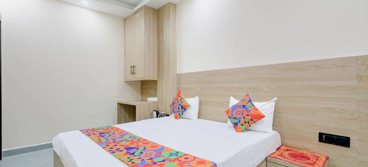 FabHotel Shivangan - 距离班克比哈里庙200米，弗林达文(FabHotel Shivangan - 200M from Banke Bihari Temple, Vrindavan)图片