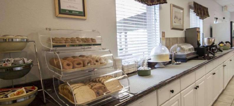 肯尼迪太空中心品质酒店(Quality Inn Kennedy Space Center)图片