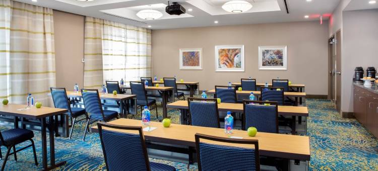 法洛布兰科万怡度假酒店(Courtyard Faro Blanco Resort)图片