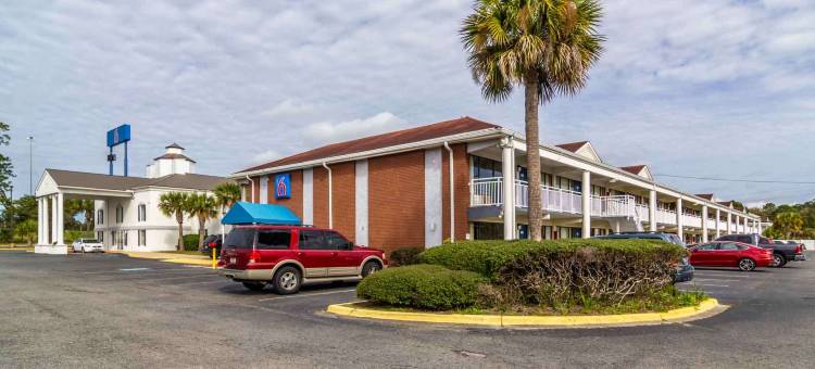 佐治亚布伦瑞克 6 号汽车旅馆(Motel 6 Brunswick, GA)图片