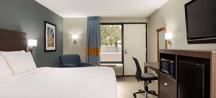 威尔明顿温德姆呗盟酒店(Baymont by Wyndham Wilmington)图片