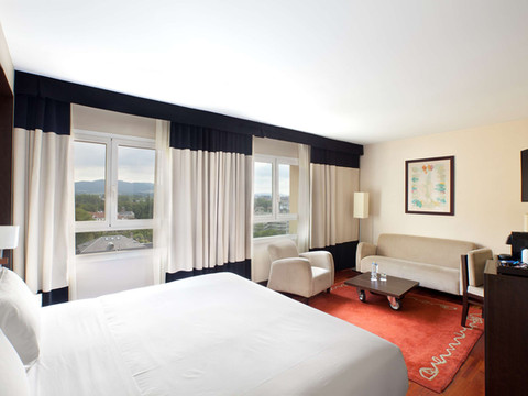 NH坎希勒阿亚拉维多利亚酒店