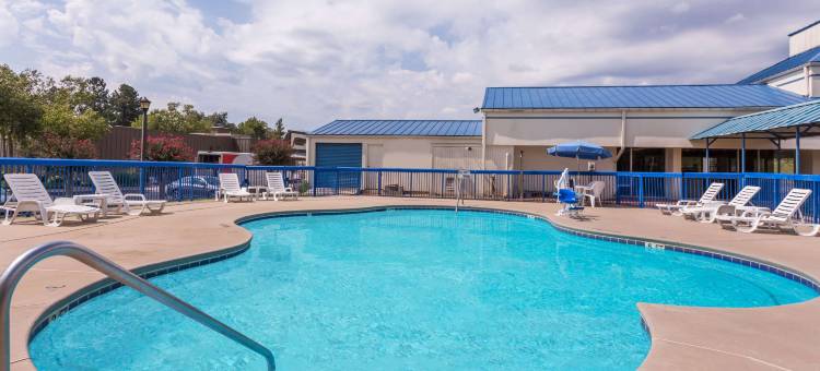 科默斯豪生酒店(Howard Johnson by Wyndham Commerce GA)图片