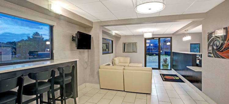 谢尔比速8酒店(Super 8 by Wyndham Shelby)图片