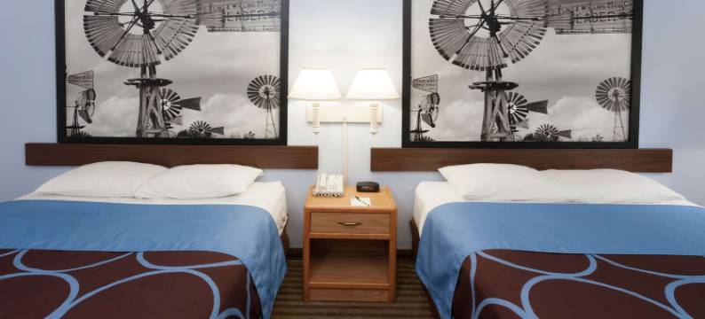 亨廷顿温德姆速8酒店(Super 8 by Wyndham Huntington)图片