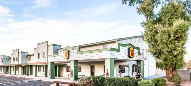 威肯伯格速8酒店(Super 8 by Wyndham Wickenburg AZ)图片