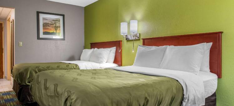 西贝德福德凯艺套房酒店(Quality Inn & Suites Bedford West)图片