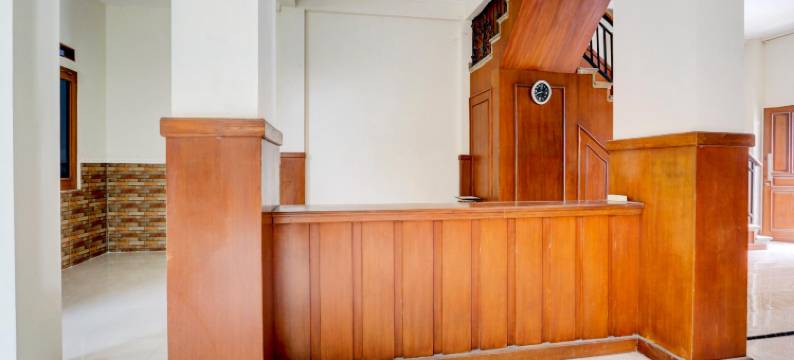 OYO 90373 格利亚尼拉3号伊斯兰普特里酒店(OYO 90373 Griya Nira 3 Syariah Putri)图片