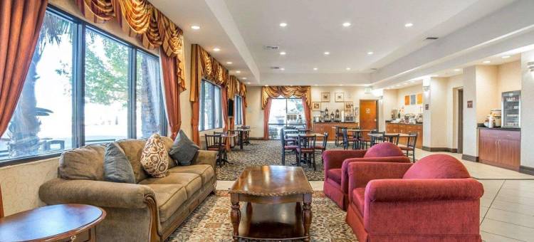 舒适套房酒店-拉斯维加斯内利斯(Comfort Inn & Suites Las Vegas - Nellis)图片