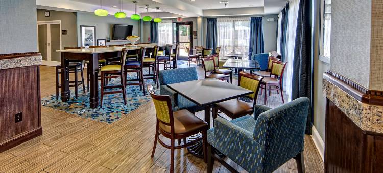 希尔顿欢朋酒店-劳林堡(Hampton Inn Laurinburg)图片