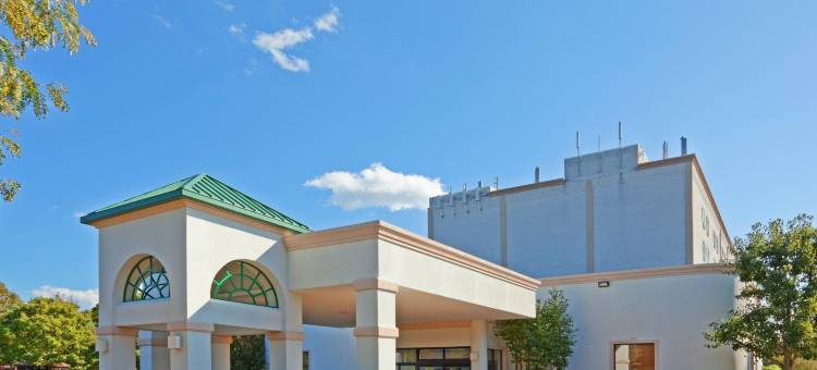 Holiday Inn Express 石溪长岛(Holiday Inn Express Stony Brook-Long Island)图片