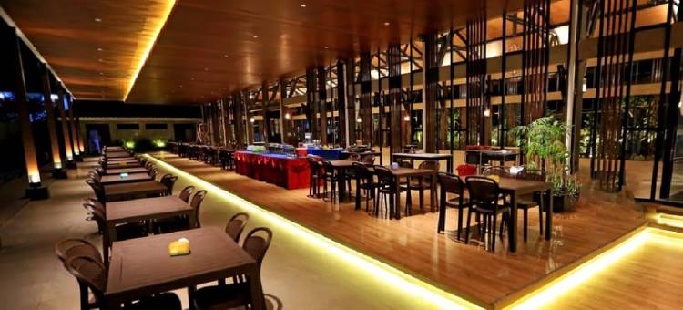 新苏里亚酒店(New Surya Hotel)图片
