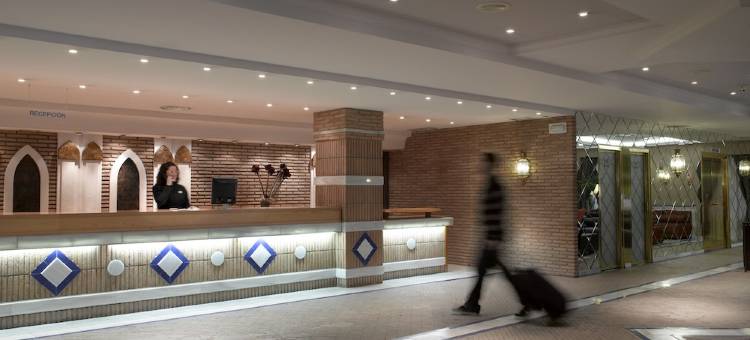 马西亚阿尔法罗斯酒店(Hotel Macià Alfaros)图片