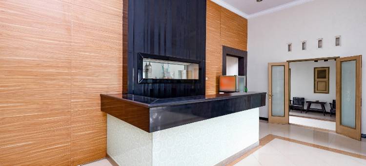 Super OYO 2436 肯查纳酒店(Super OYO 2436 Hotel Kencana)图片