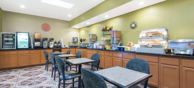 卡尔斯巴德温德姆戴斯酒店(Days Inn by Wyndham Carlsbad)图片