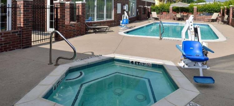 梅希亚舒适酒店(Comfort Inn & Suites Mexia)图片