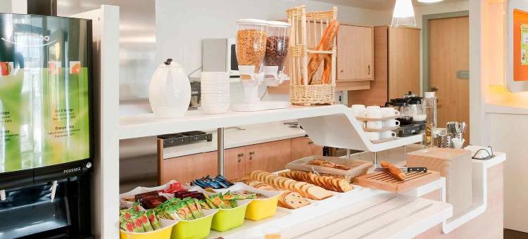 南纳博讷宜必思快捷酒店(Ibis Budget Narbonne Sud A9/A61)图片