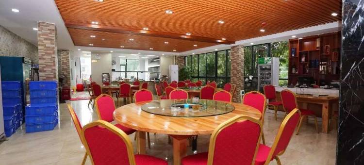 龙门悦澜轩温泉泳池酒店(南昆山旅游区店)图片