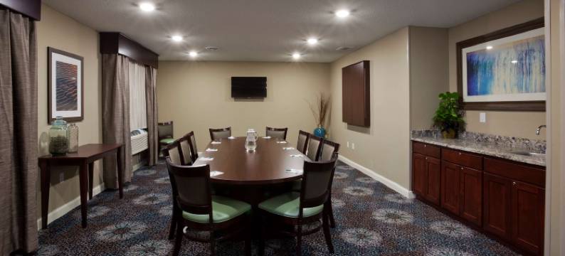 格伦伍德格兰德斯德套房酒店(GrandStay Hotel & Suites - Glenwood)图片