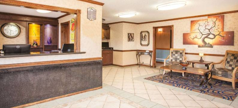 范布伦-史密斯堡地区温德姆速8酒店(Super 8 by Wyndham Van Buren/Ft. Smith Area)图片