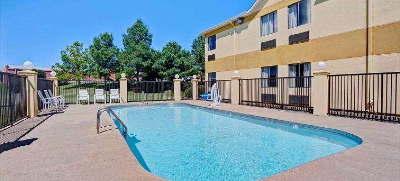 温德姆赫尔南多速8酒店(Super 8 by Wyndham Hernando)图片