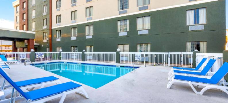 北默特尔比奇拉昆塔温德姆酒店(La Quinta Inn by Wyndham North Myrtle Beach)图片