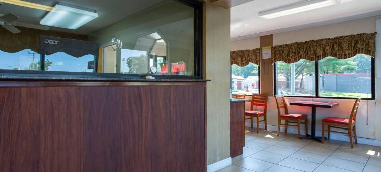 切萨皮克戴斯酒店(Days Inn by Wyndham Chesapeake)图片