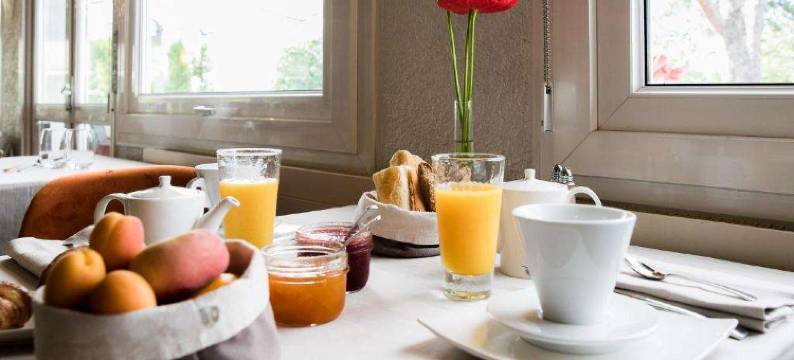 拉伯雷酒店(Logis le Rabelais Hôtel- Restaurant - Spa)图片