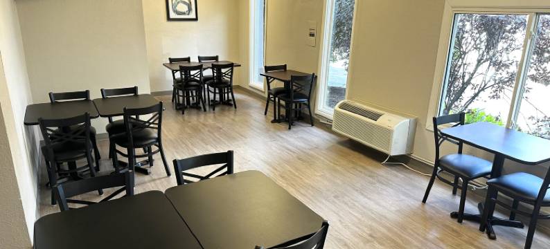 底特律机场马格努森酒店(Magnuson Hotel Detroit Airport)图片