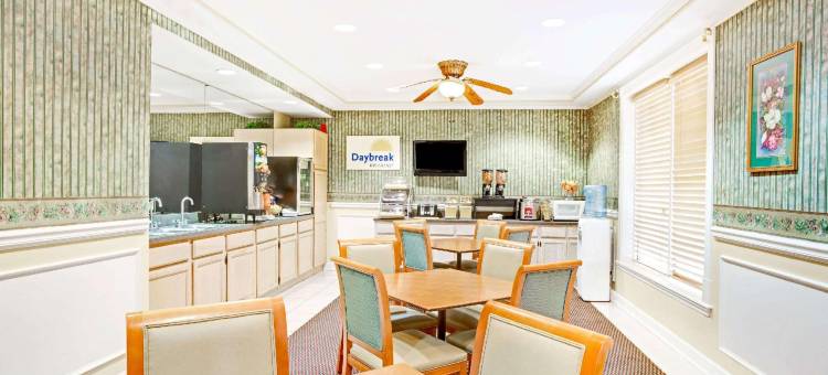 金斯兰戴斯酒店(Days Inn by Wyndham Kingsland GA)图片